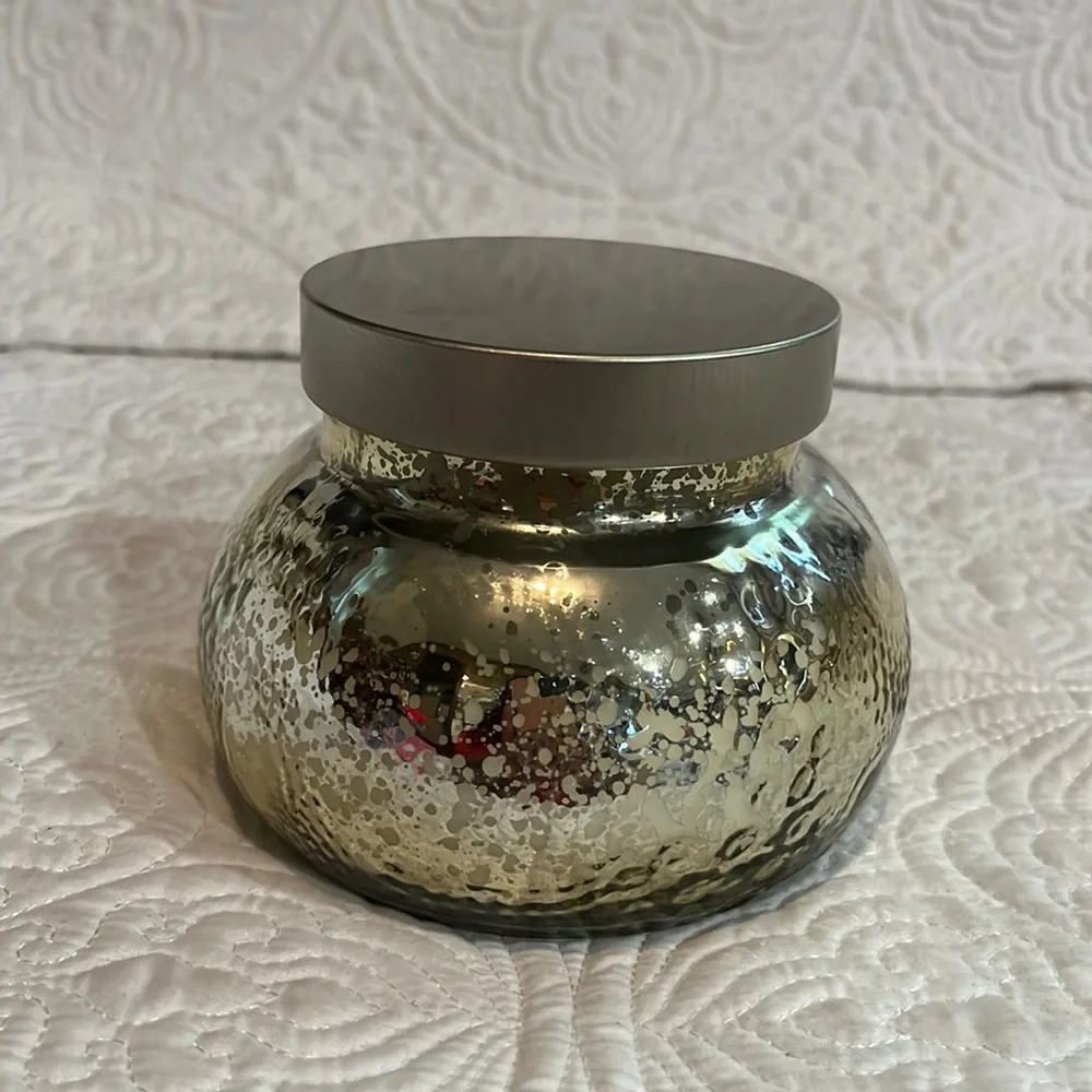 Loft No 7 14 oz candle, new‎